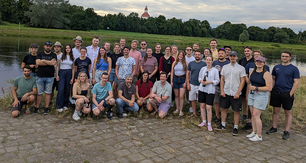 teamfoto_tricera_sommerfest_2026_dreh Teamfoto vom Sommerfest 2026 der TRICERA energy